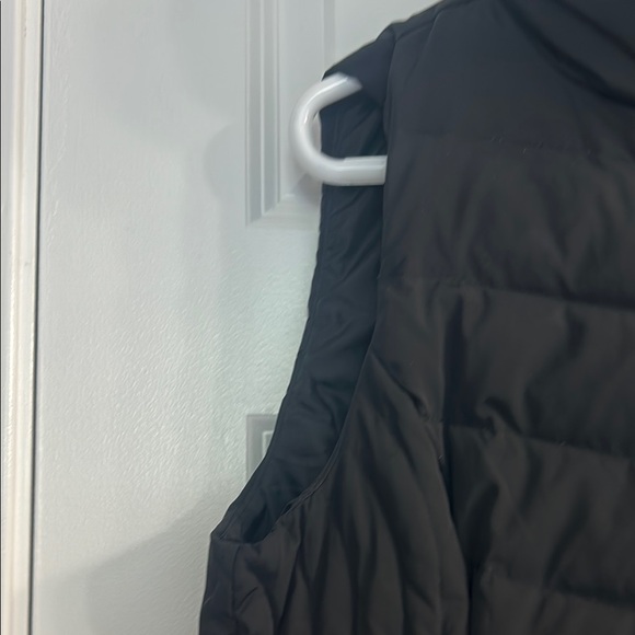 Black Talbots Puffer Vest with Faux Fur Collar. EUC - Picture 8 of 8